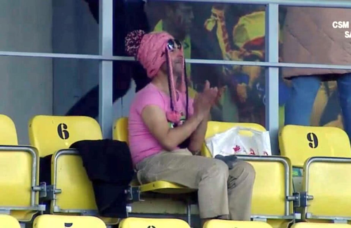 CONCORDIA CHIAJNA - FC BOTOȘANI // GALERIE FOTO Imaginea zilei în Liga 1: apariție inedită la 9 grade Celsius în tribune la primul meci al etapei