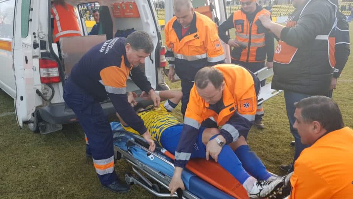 DUNĂREA CĂLĂRAȘI - FCSB 1-1 //  UPDATE VIDEO + FOTO Ambulanța pe teren, scandal între Alexa și Hațegan și lovitură de pedeapsă neacordată! Toate s-au întâmplat într-o fază