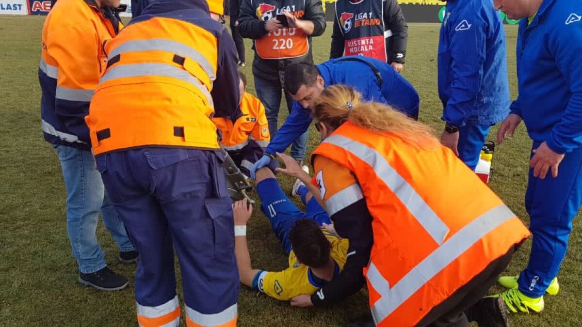 DUNĂREA CĂLĂRAȘI - FCSB 1-1 //  UPDATE VIDEO + FOTO Ambulanța pe teren, scandal între Alexa și Hațegan și lovitură de pedeapsă neacordată! Toate s-au întâmplat într-o fază