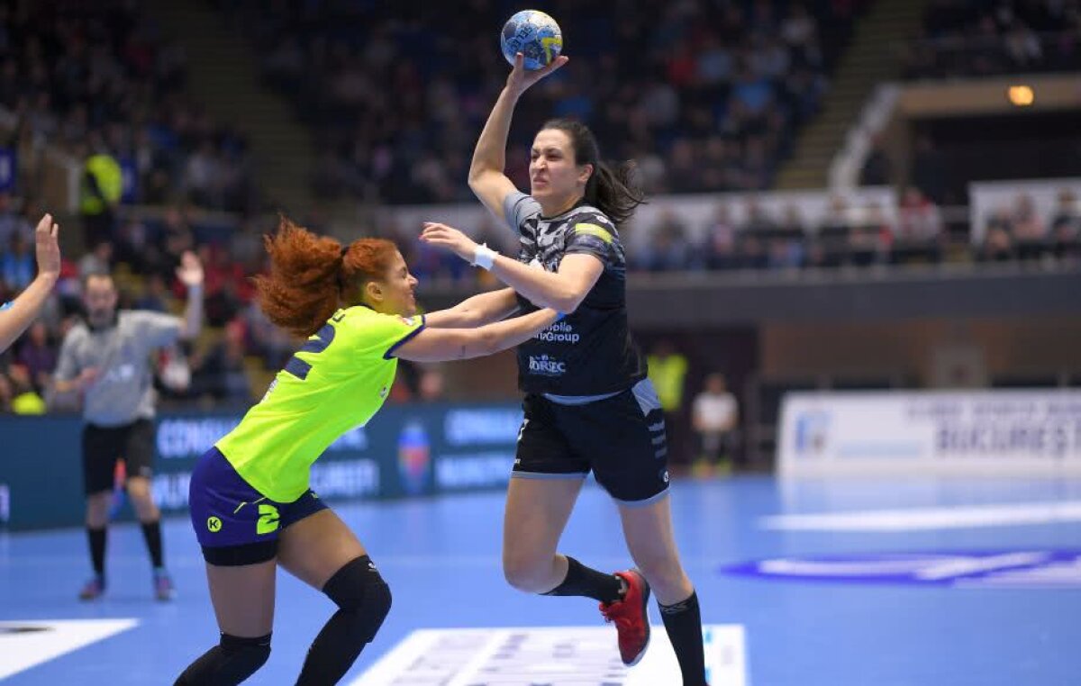 CSM BUCUREȘTI - KRIM 32-26 // GALERIE FOTO + VIDEO Campioana României respiră! CSM a zdrobit-o pe Krim și a spălat umilința din meciul cu Gyor! Cum arată clasamentul grupei