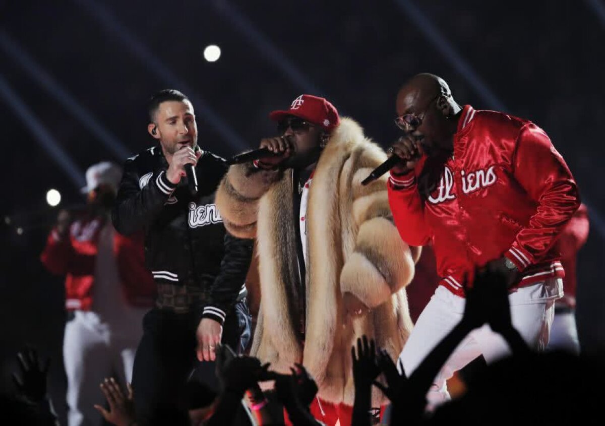 VIDEO+FOTO Scandal la Super Bowl 2019 » Trupa Maroon 5, desființată după concertul din pauză: „S-a dezbrăcat degeaba”