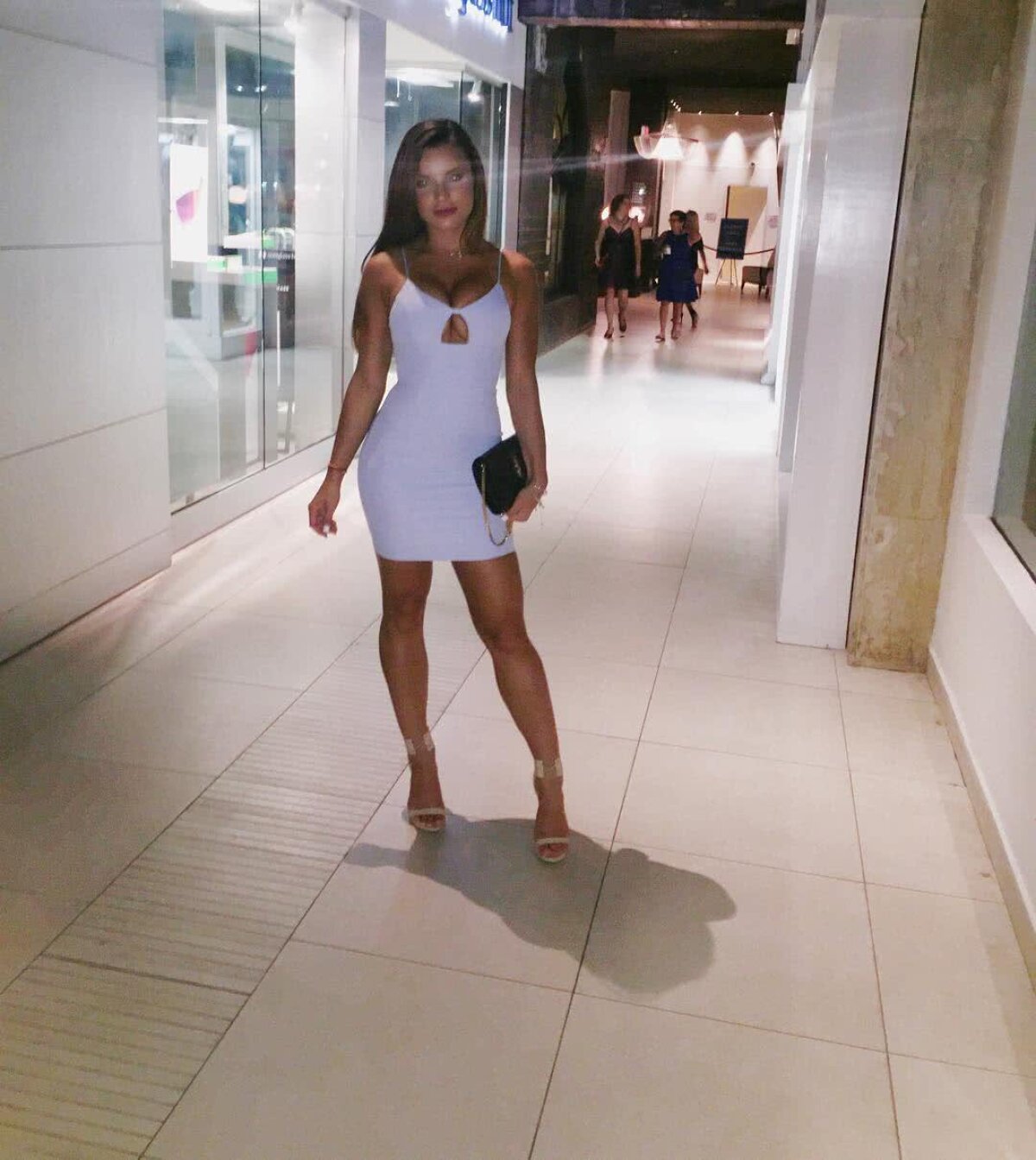 FOTO Super Bowl 2019 sexy » Au pierdut pe teren, dar au dat lovitura în tribună: cum a apărut o fană a Los Angeles Rams