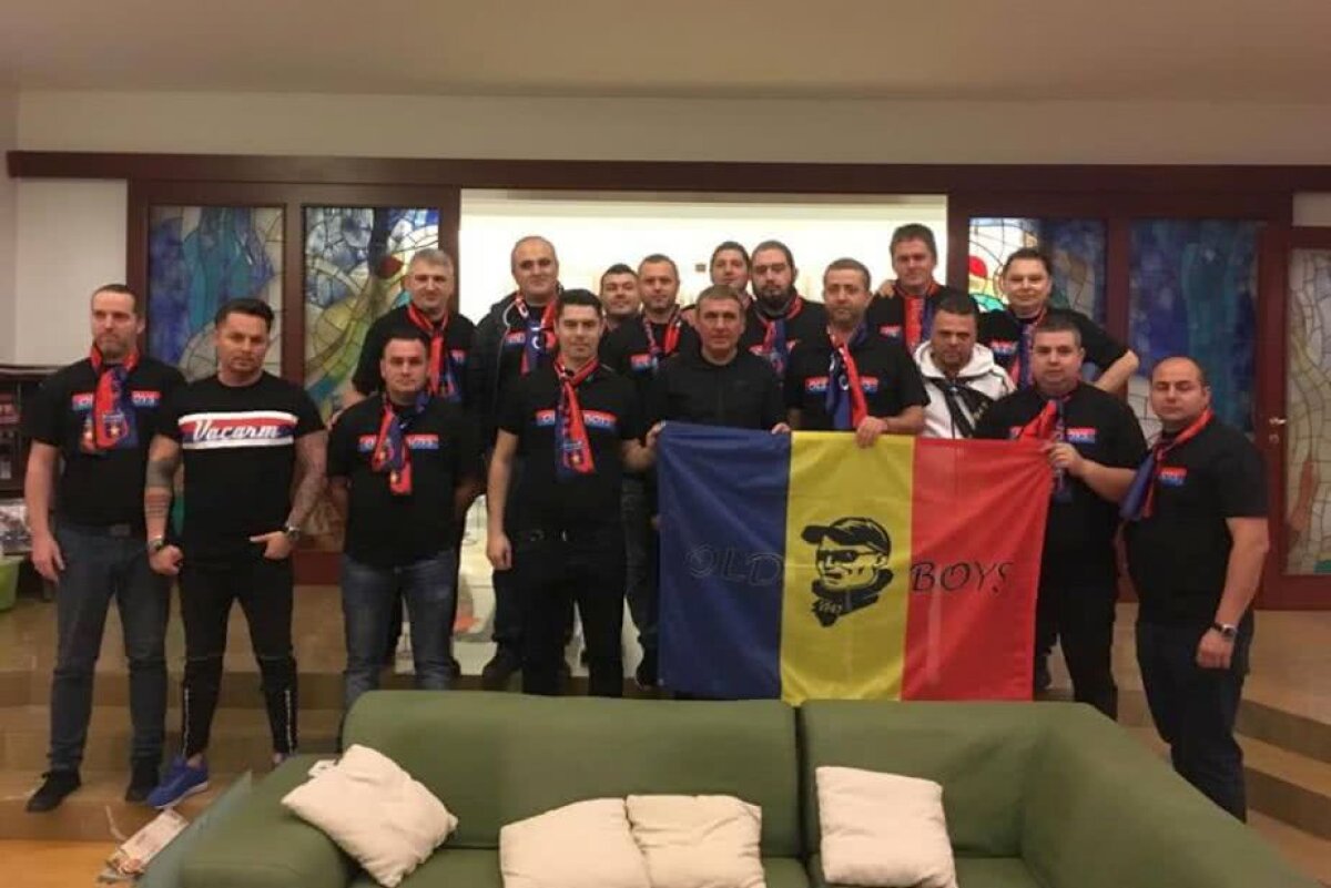 FOTO Suporterii Stelei au mers să-l sărbătorească pe Hagi » Ce cadouri i-au dus „Regelui”