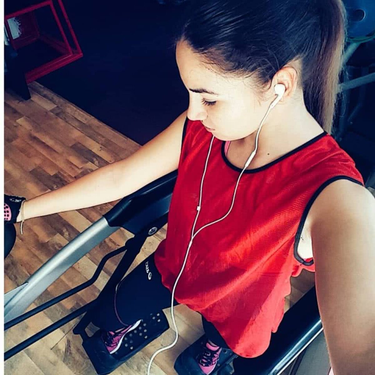 Tachinări în pat la Ferma » Momente romantice în show-ul transmis de Pro TV: Diana Belbița, jocuri periculoase în așternut!