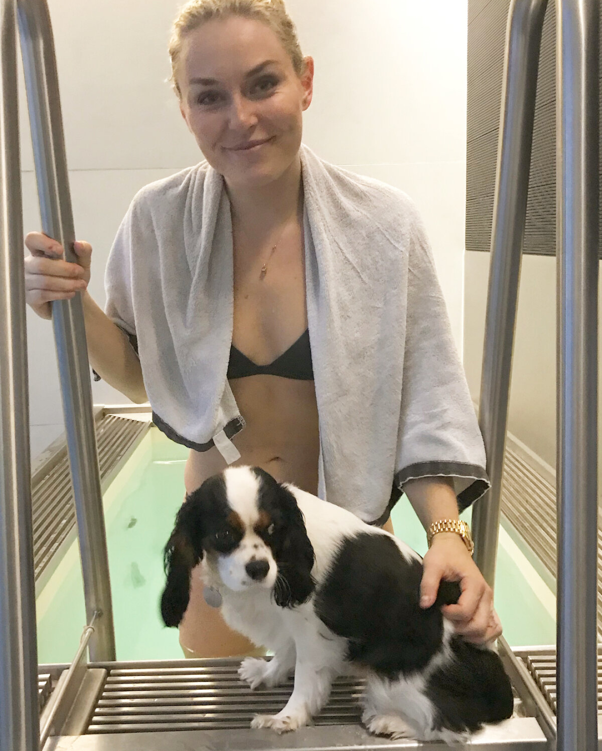 FOTO Și-au arătat vânătăile! Imagine inedită postată de Lindsey Vonn după ce a căzut de pe schiuri