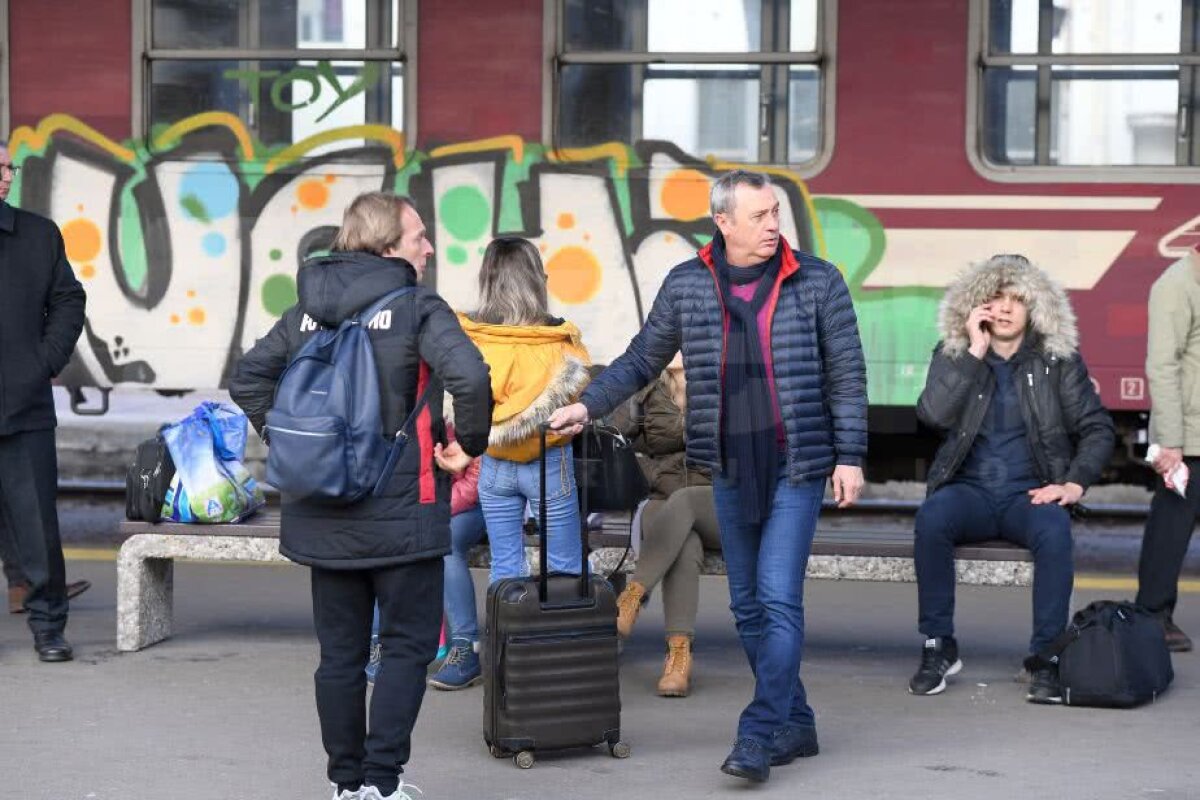 VIDEO+FOTO Dinamoviștii au plecat cu trenul spre Brașov » Imagini de colecție din Gara de Nord