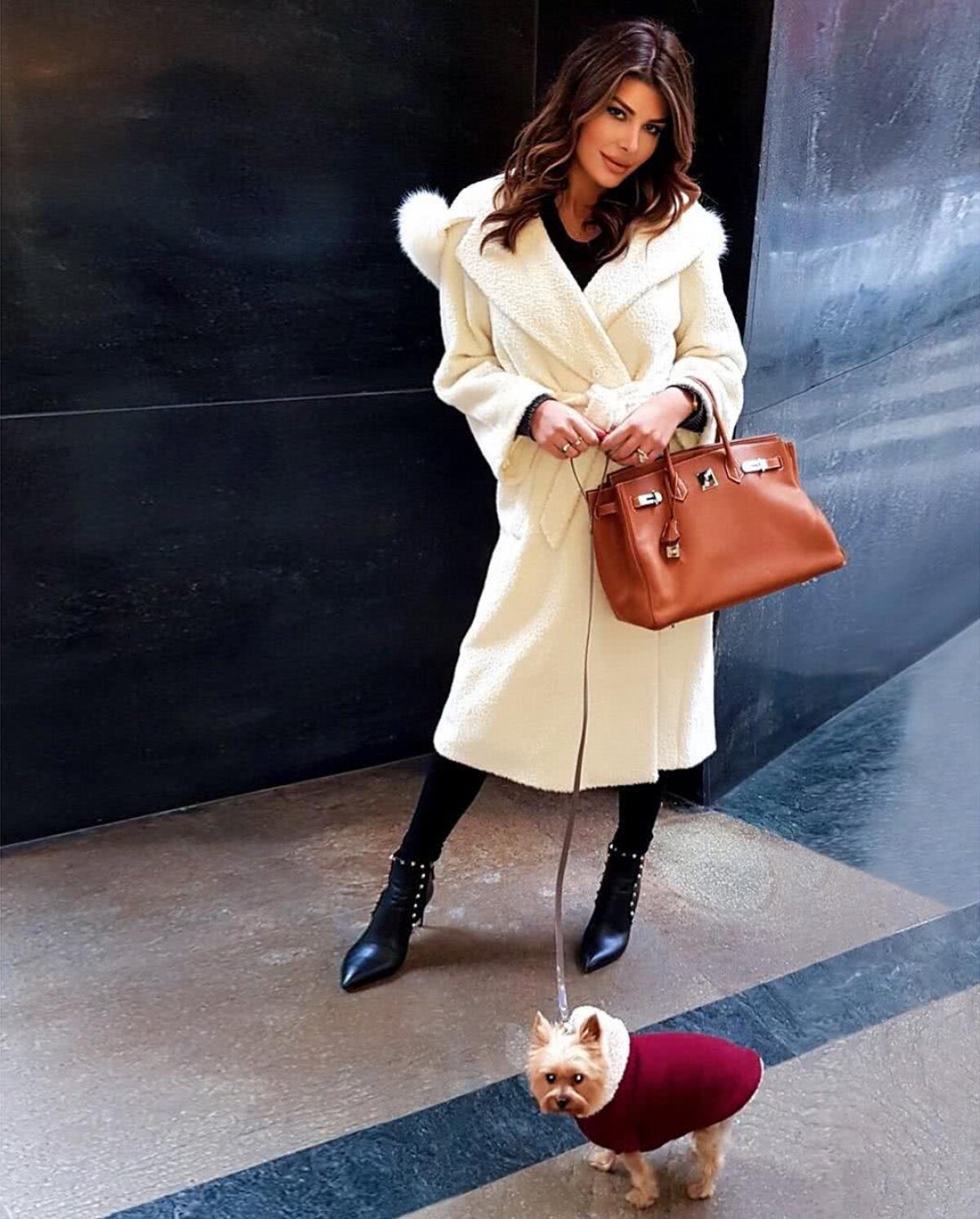 FOTO WOOOW Pe ea o poate pierde Dragoș Săvulescu! Cum arată soția fostului acționar dinamovist, dat în urmărire generală