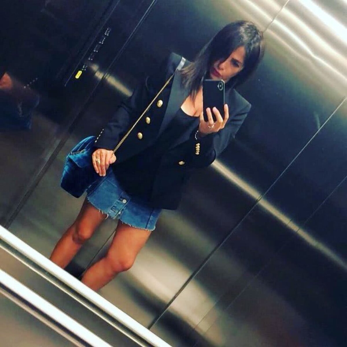 GALERIE FOTO Noua vedetă de la Roma, după ce mama lui a pus poze sexy pe Instagram: „Oprește-te! Ai 40 de ani”