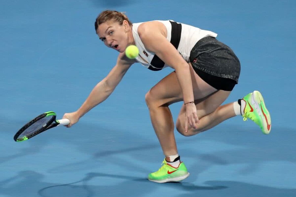 SIMONA HALEP - ELISE MERTENS //FOTO + VIDEO Halep pierde incredibil finala de la Doha cu Elise Mertens, doborâtă de probleme fizice