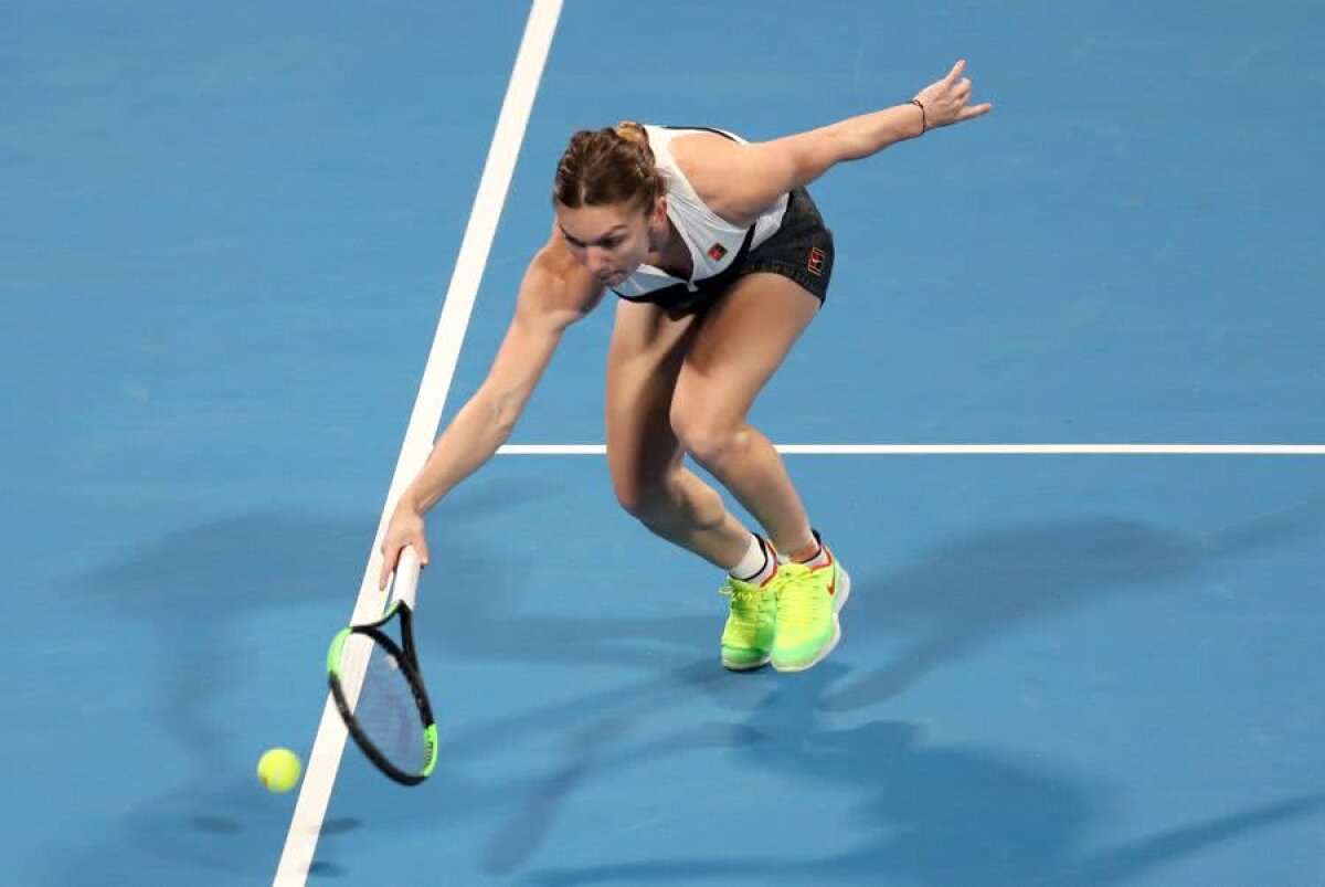 SIMONA HALEP - ELISE MERTENS //FOTO + VIDEO Halep pierde incredibil finala de la Doha cu Elise Mertens, doborâtă de probleme fizice