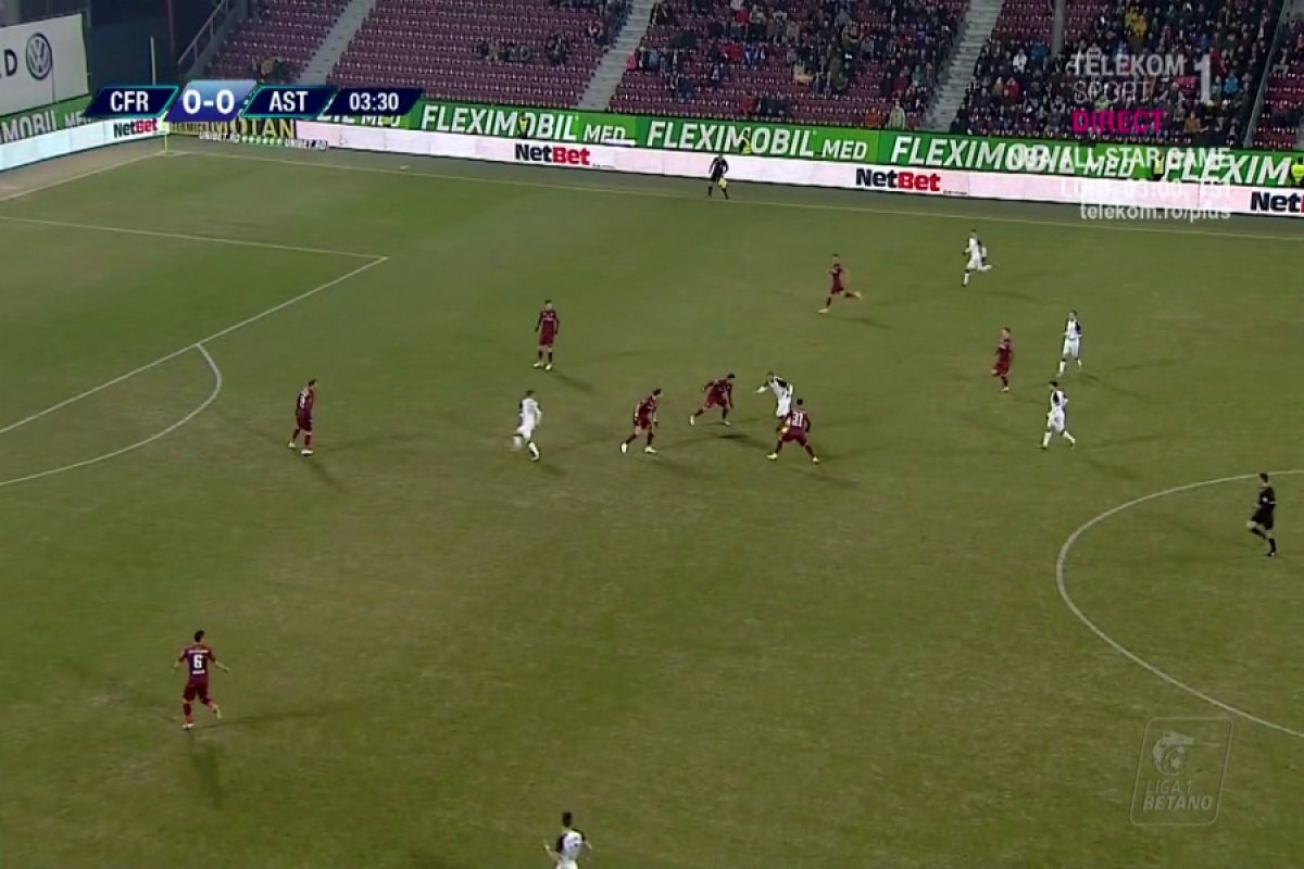 FOTO Pasă în stil Xavi reușită de Denis Alibec! A scos din joc 5 oameni, însă Butean a ratat singur cu Arlauskis 