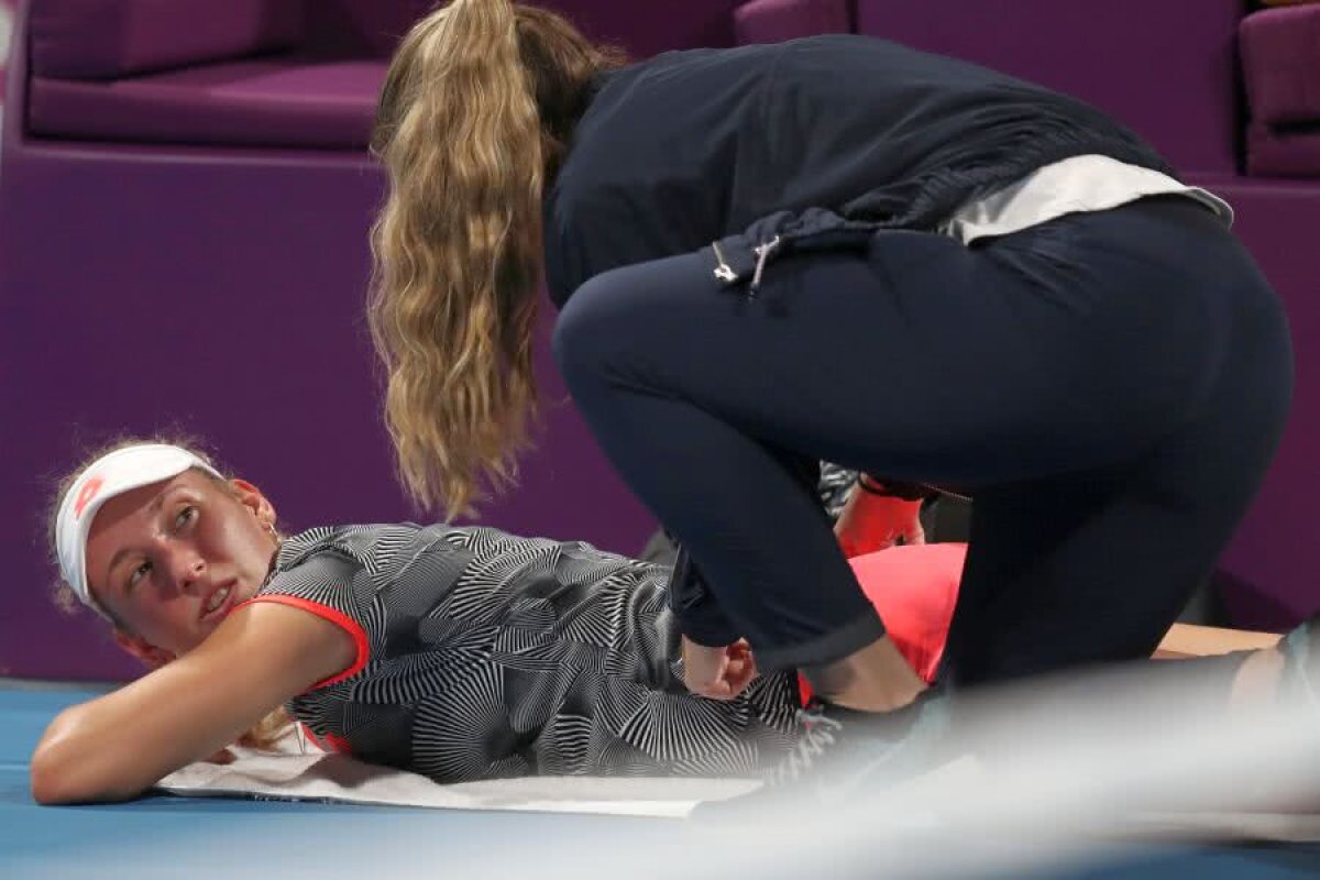 SIMONA HALEP - ELISE MERTENS // FOTO Derapaj al românilor la adresa lui Elise Mertens după finala cu Simona Halep: „Ești o trișoare, să te pască artrita!”