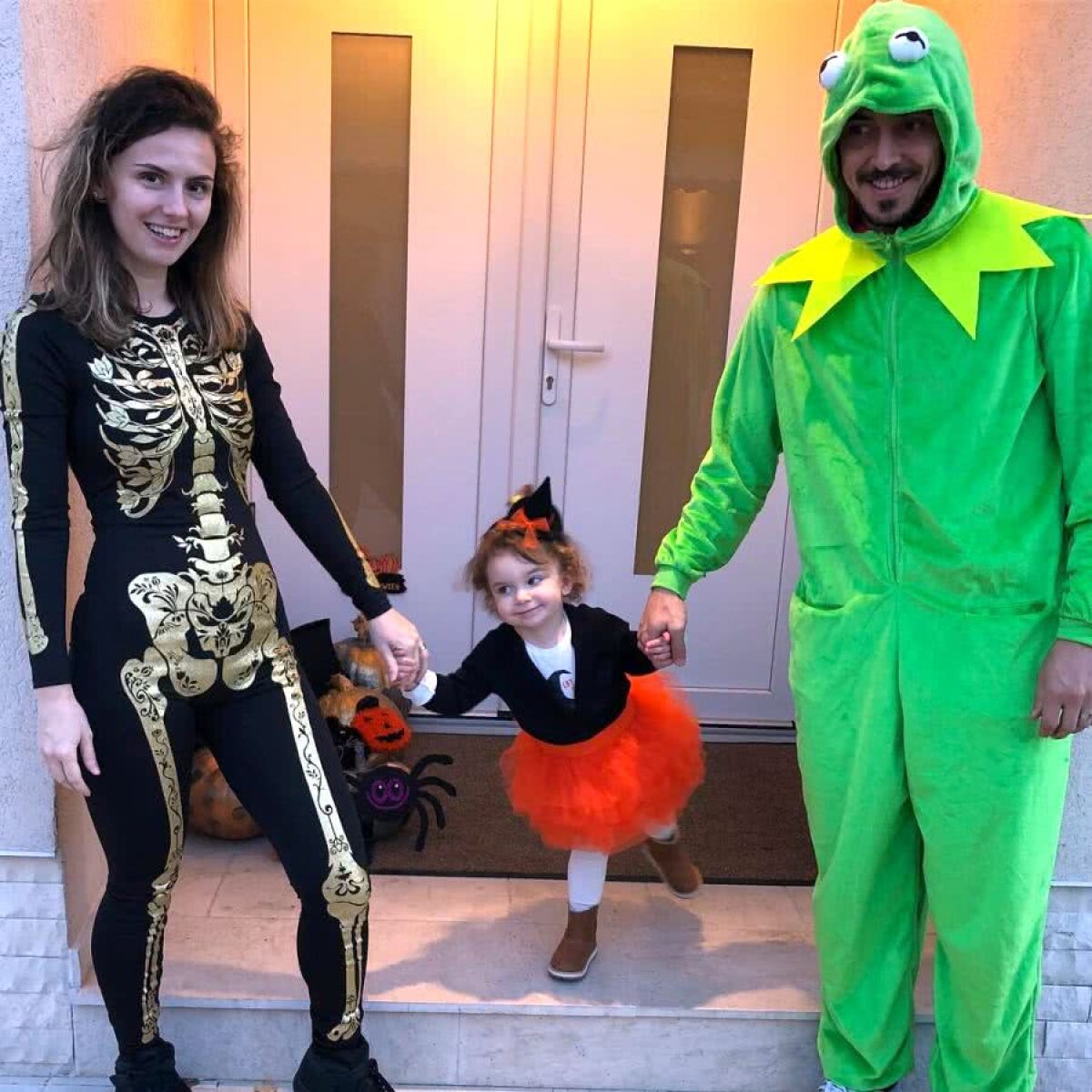 GALERIE FOTO Imagini spectaculoase cu noul atacant de la FCSB » Costume inedite, vacanțe exotice și timp liber petrecut cu familia