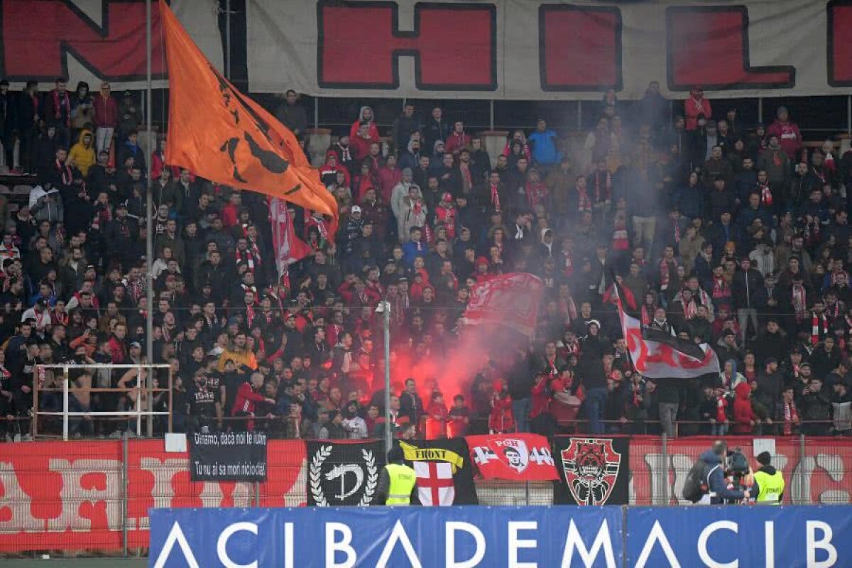 DINAMO - FC BOTOȘANI // Atmosferă senzațională în „Ștefan cel Mare”: câți spectatori au venit la meci + ultrașii au comis-o din nou