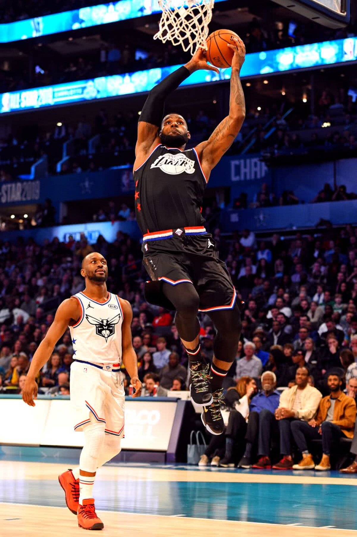 NBA ALL STAR GAME // VIDEO+FOTO Ploaie de 3 puncte » Echipa lui LeBron James se impune pentru al doilea an la rând, după o revenire spectaculoasă