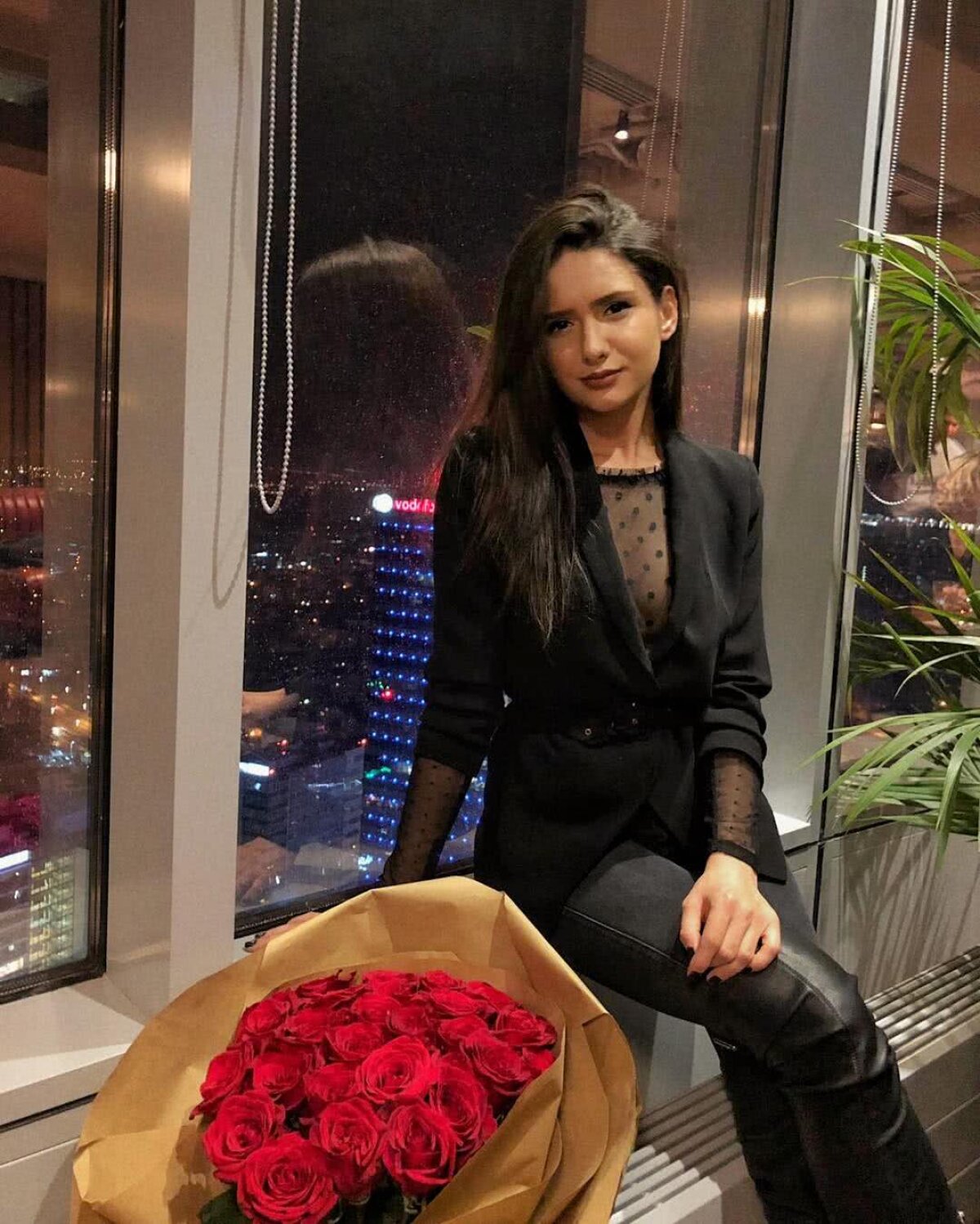 FOTO Studenta la medicină care i-a furat inima lui Răzvan Marin » Imagini spectaculoase cu și fără halat :) 