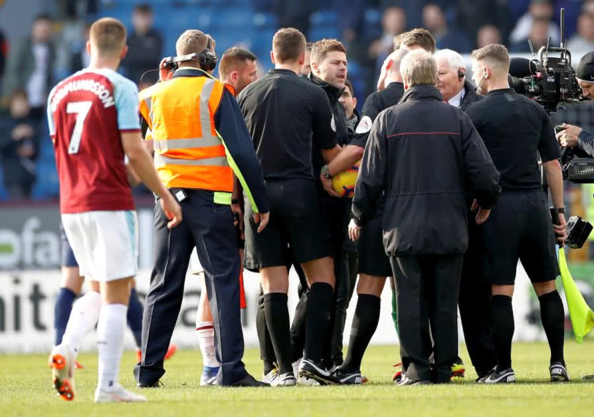 BURNLEY - TOTTENHAM 2-1 // VIDEO Scandal cât casa în Premier League » Mauricio Pocchetino, la un pas de bătaie cu arbitrul Mike Dean