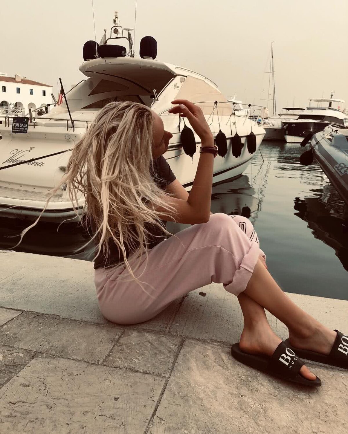 FOTO Imaginea HOT postată de o tenismană din Top 10! S-a pozat în lenjerie intimă alături de o altă jucătoare