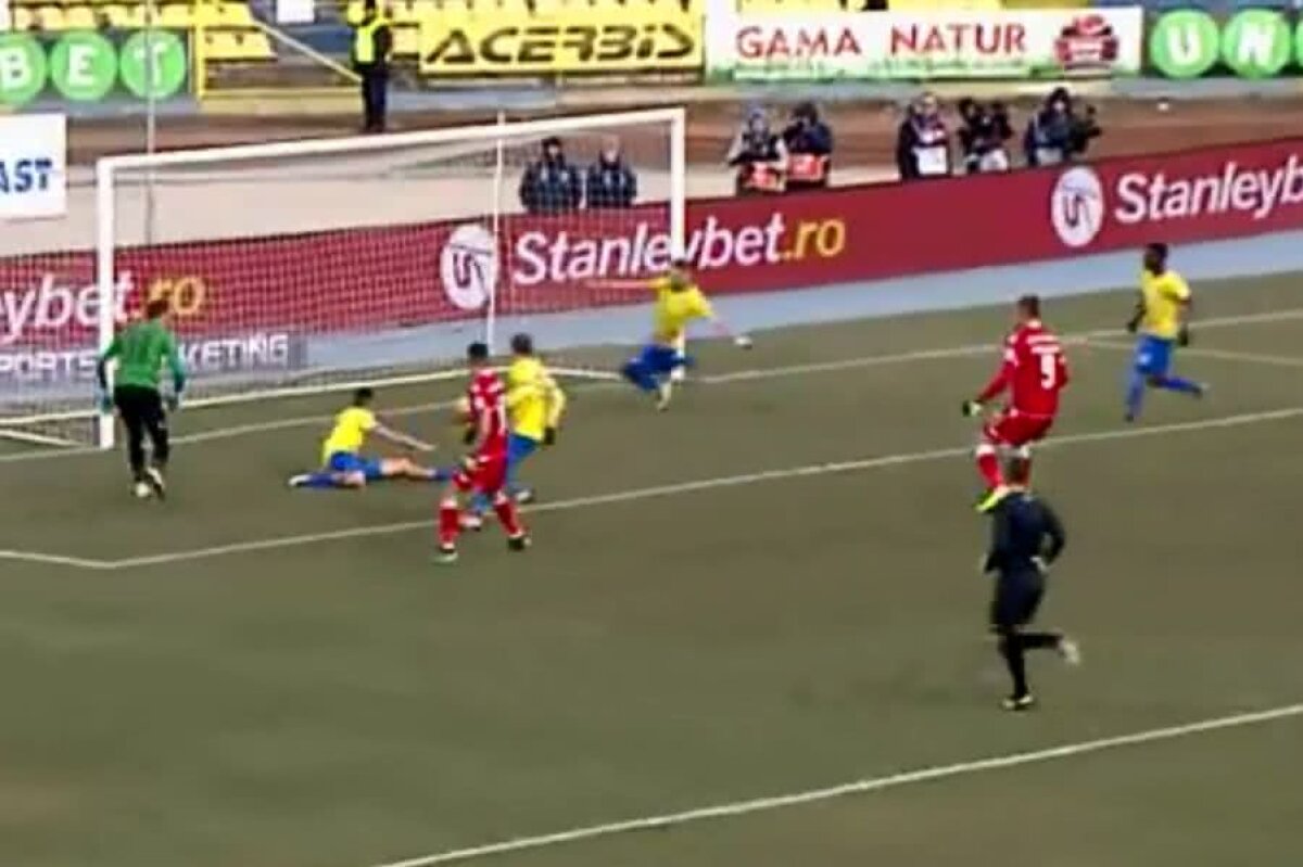 VIDEO Ratarea care l-a scos din minți pe Rednic! Toată lumea a crezut că e gol, dar Jaadi și-a bătut joc de ocazie 