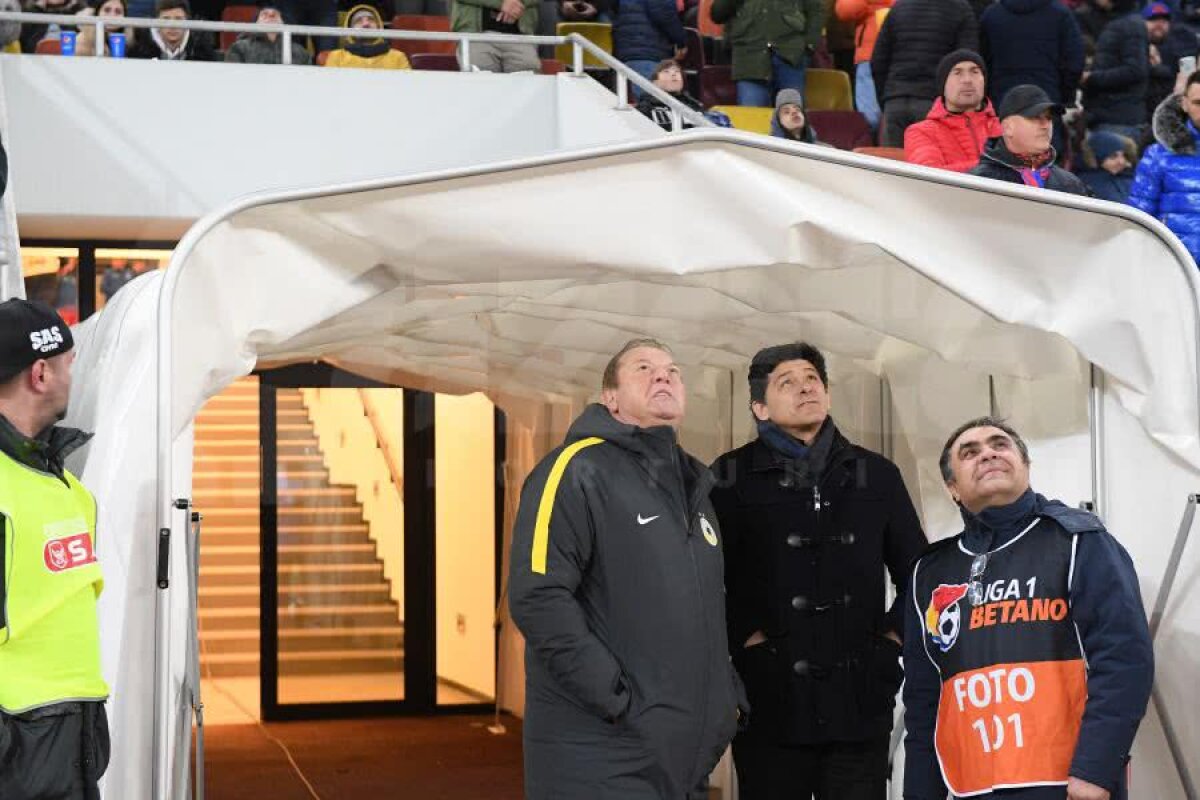 FCSB - CS U CRAIOVA // VIDEO + FOTO Atmosferă de zile mari pe Arena Națională! Oltenii, spectacol pirotehnic