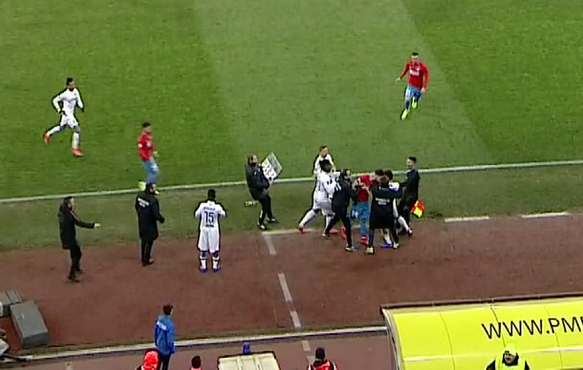 FCSB - CS U CRAIOVA // VIDEO + FOTO Bătaie GENERALĂ pe Arena Națională! 3 cartonașe roșii arătate de Marius Avram