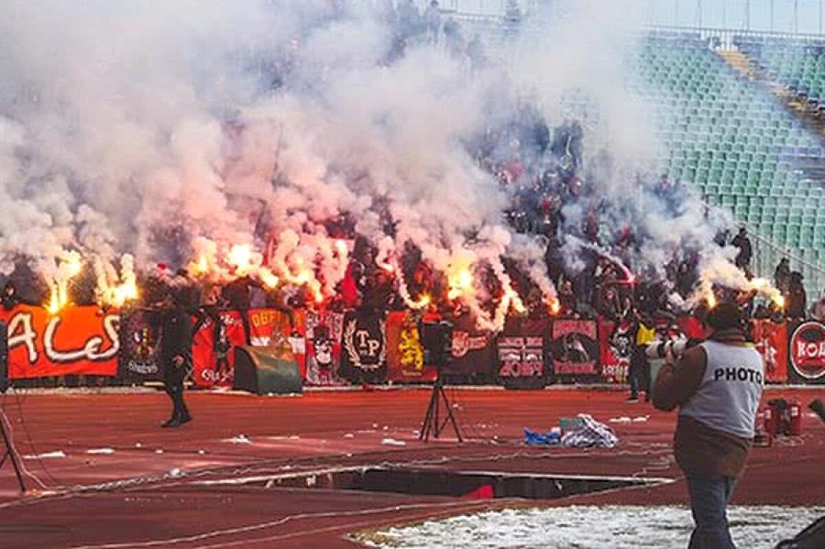 Măcel după Levski - CSKA Sofia! Bilanțul celui mai periculos derby din Bulgaria: 44 de fani arestați și un arsenal pirotehnic șocant + ultrașii Stelei au fost prezenți