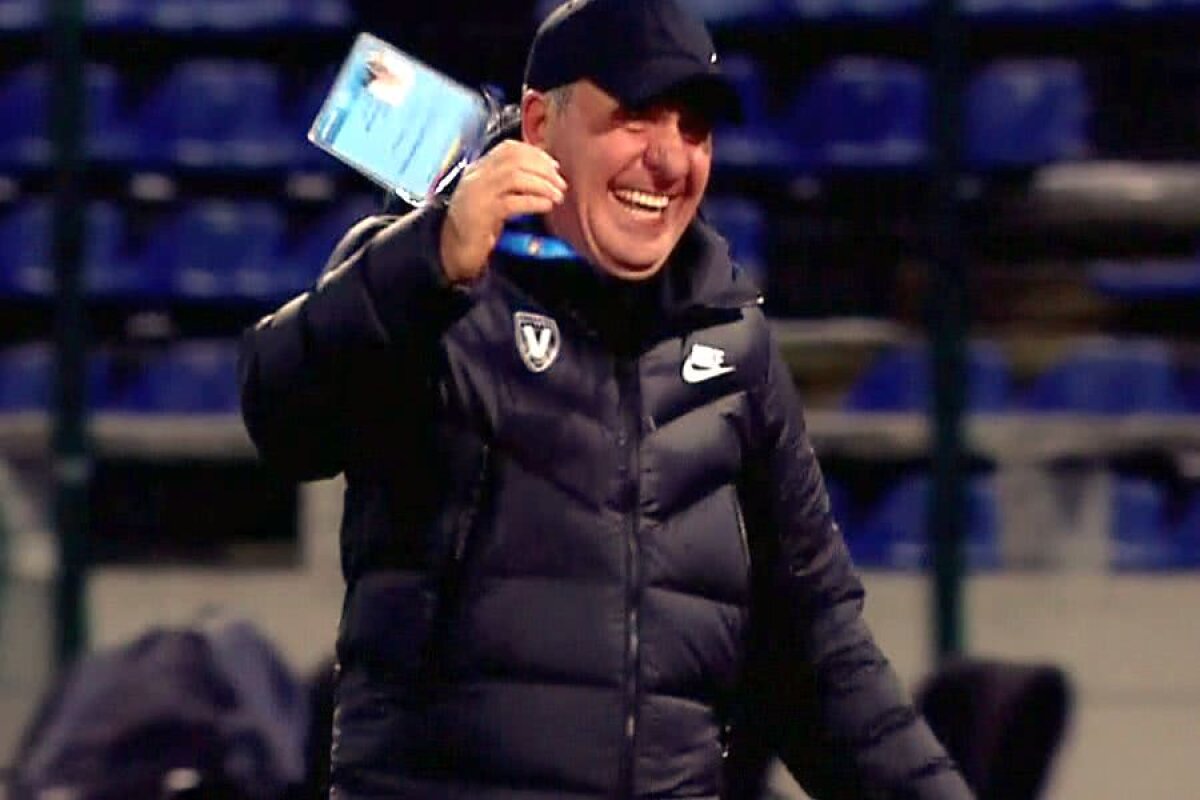 VIDEO + FOTO Gică Hagi a oferit faza serii în Hermannstadt - Viitorul » Moment genial cu Vasile Miriuță + reacția „Regelui”