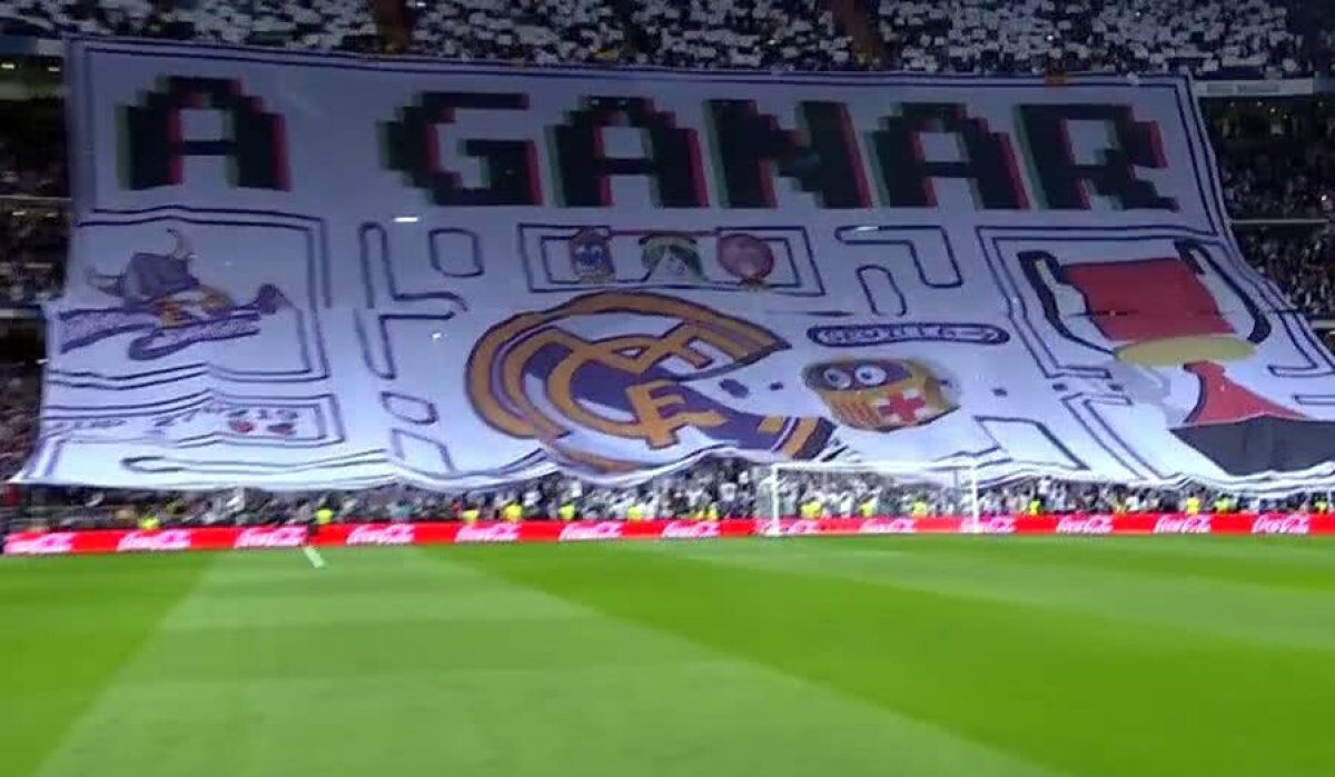 REAL MADRID - BARCELONA  0-3// GALERIE FOTO Scenografie spectaculoasă a fanilor lui Real Madrid » Pac-Man împotriva Barcelonei