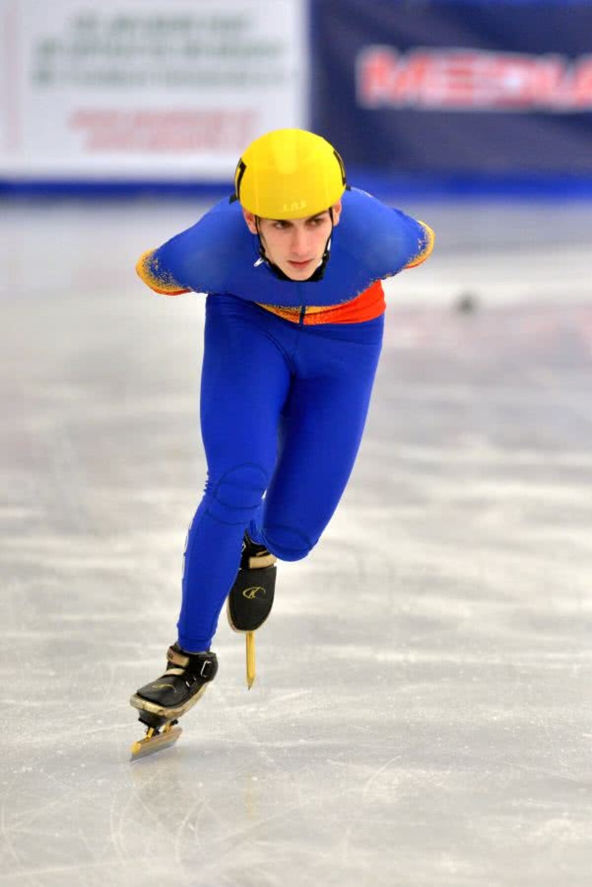 EXCLUSIV În 2013, Emil Imre cucerea aurul pentru România la FOTE » Apoi a fugit din România: „Am fost zugrav, am cărat cabluri și am întins lumini ca să câștig bani!”