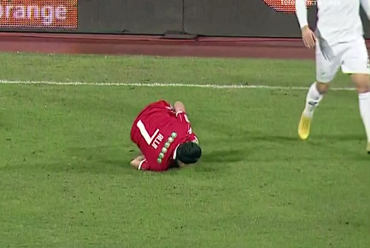 DINAMO - CHIAJNA // FOTO Adrian Ropotan, intrare caracteristică, similară cu cea din meciul contra FCSB! Are 7 cartonașe galbene în 8 meciuri