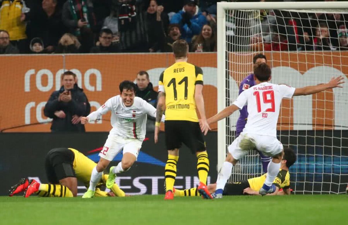 Augsburg - Dortmund 2-1 // FOTO Trupa lui Favre își vede avansul spulberat! Bayern o poate egala mâine în fruntea Bundesligii