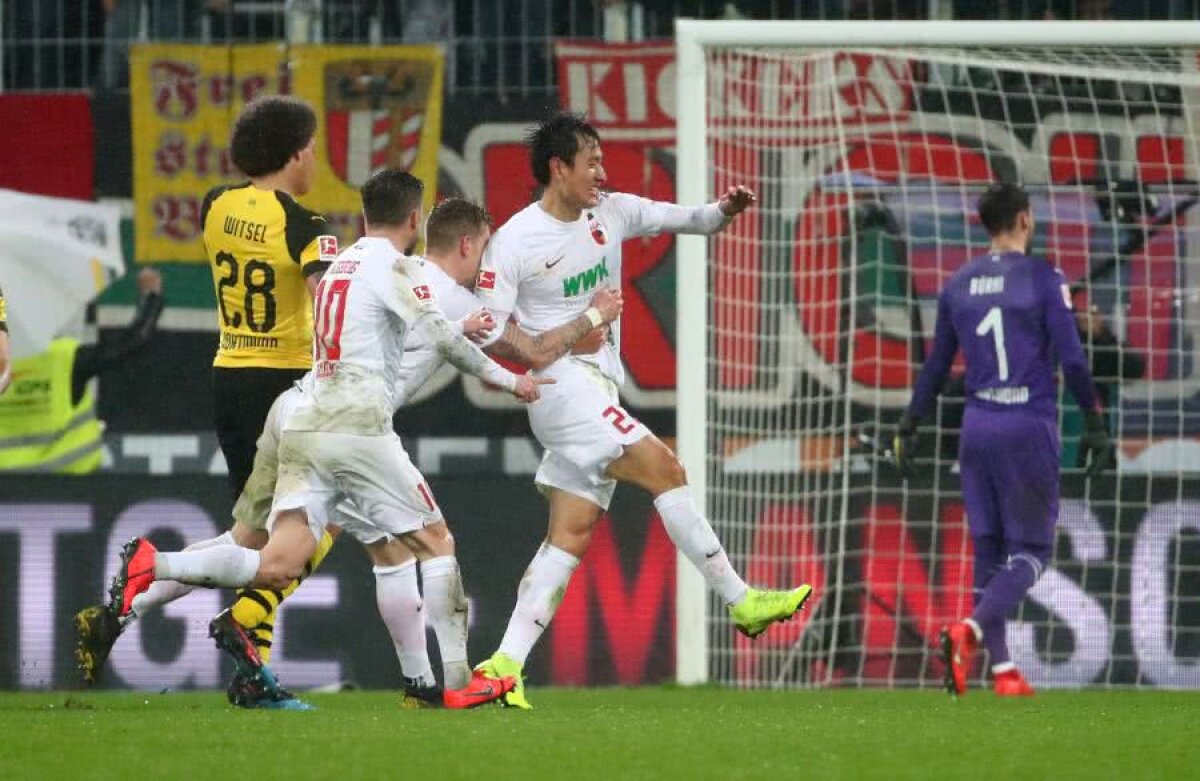 Augsburg - Dortmund 2-1 // FOTO Trupa lui Favre își vede avansul spulberat! Bayern o poate egala mâine în fruntea Bundesligii