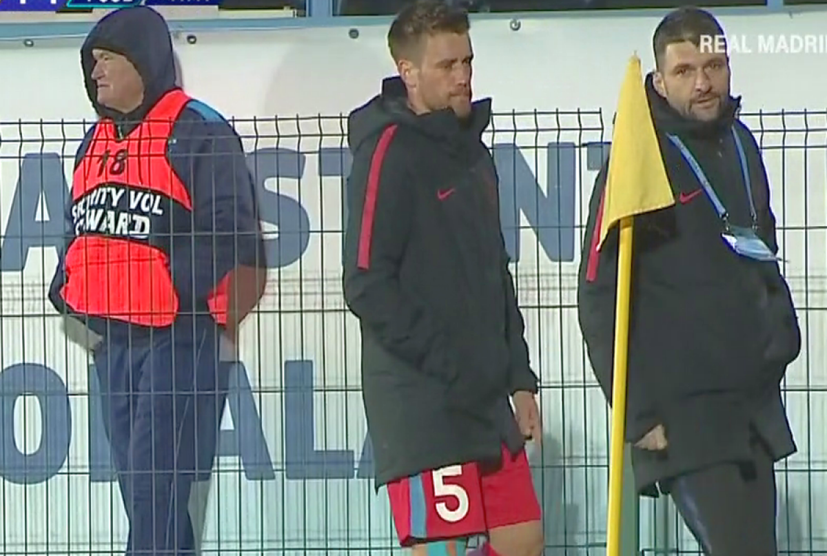 FC VOLUNTARI - FCSB 2-2 // FOTO Probleme mari la FCSB! Căpitanul Mihai Pintilii s-a „rupt” după doar 39 de minute și a fost schimbat
