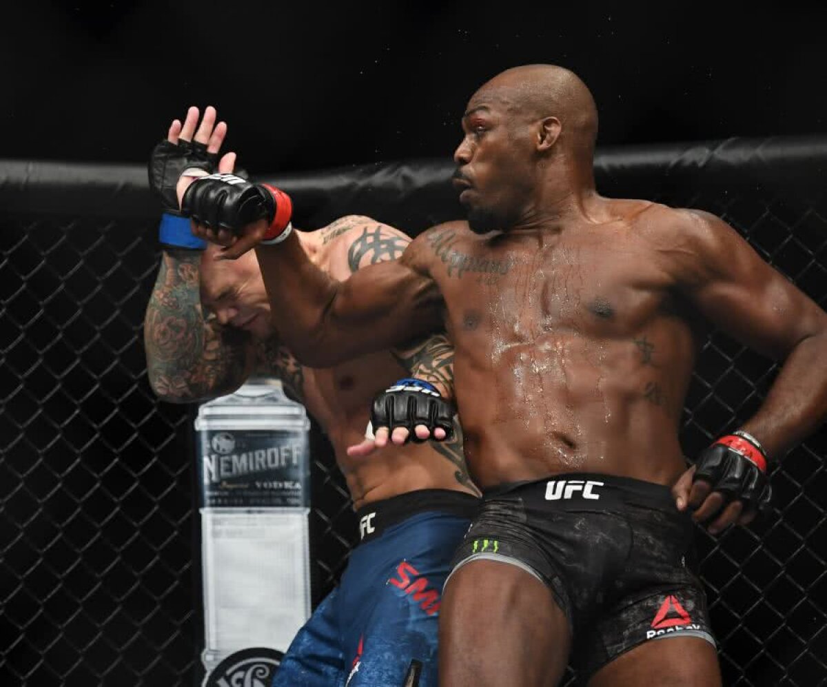 VIDEO + FOTO Jon Jones, campion suprem în UFC după lupta cu Anthony Smith: „N-am mai întâlnit așa ceva! Vorbea cu mine în timp ce îl loveam”