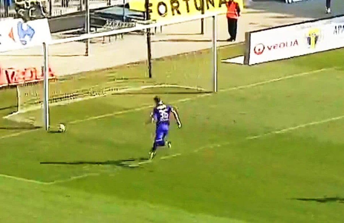 PETROLUL - METALOGLOBUS 1-1 // VIDEO + FOTO Ianoș Brînză, 3 erori inexplicabile! Colegul din defensivă s-a închinat când a văzut gafa, iar antrenorul l-a schimbat la pauză