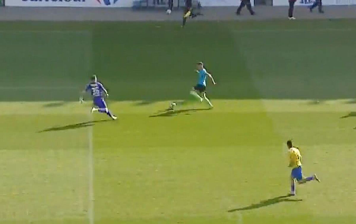 PETROLUL - METALOGLOBUS 1-1 // VIDEO + FOTO Ianoș Brînză, 3 erori inexplicabile! Colegul din defensivă s-a închinat când a văzut gafa, iar antrenorul l-a schimbat la pauză