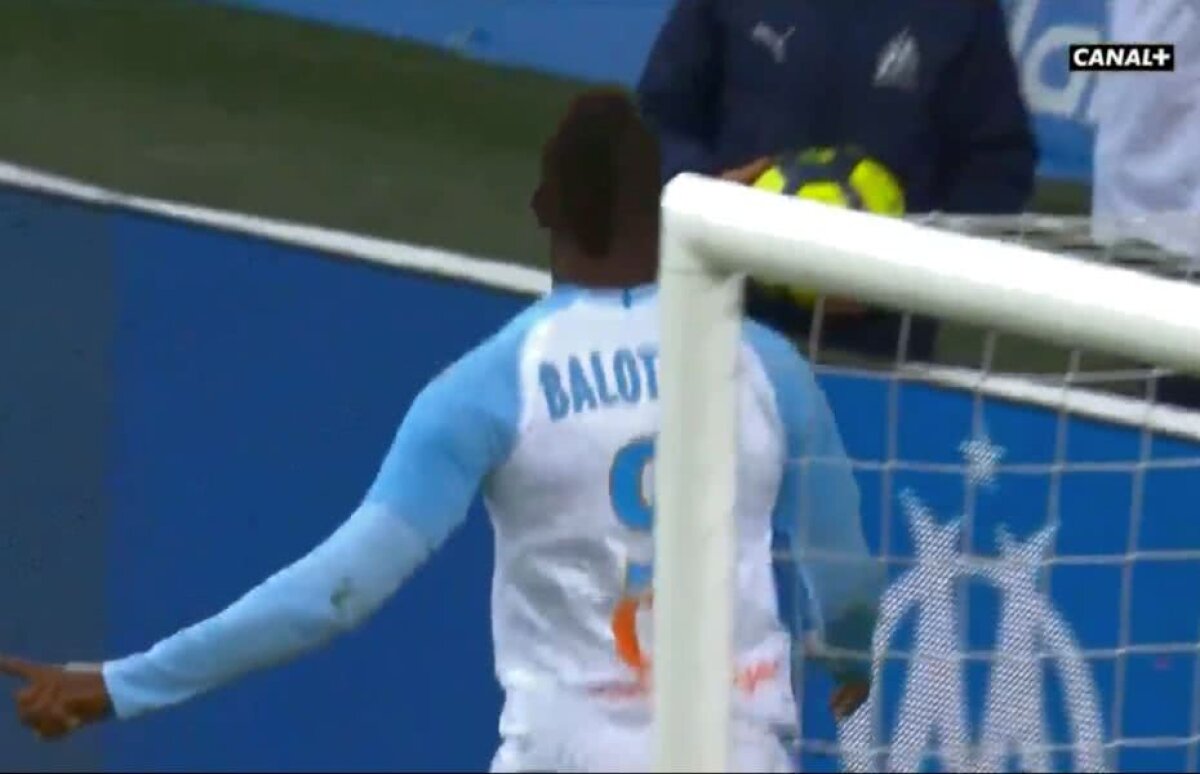 FOTO Bucurie nebună a lui Balotelli după golul superb marcat cu St. Etienne :D