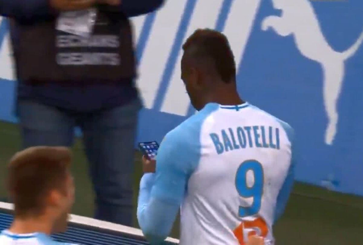 FOTO Bucurie nebună a lui Balotelli după golul superb marcat cu St. Etienne :D