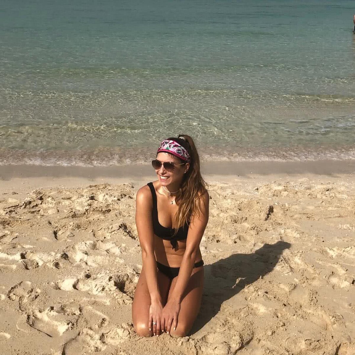 FOTO În bikini și iarna » Soția lui Hummels, apariție de senzație: „N-o să ghiciți ce temperatură are apa”