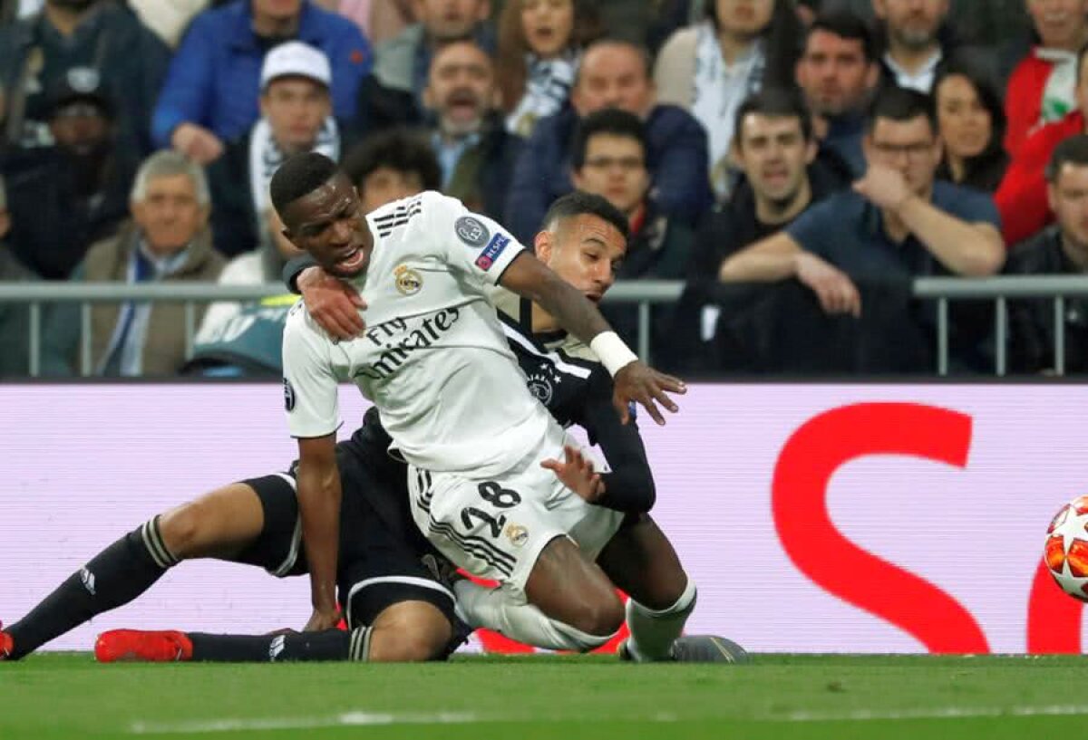 REAL MADRID - AJAX  1-4// FOTO Dublă lovitură pentru Real Madrid: Lucas Vazquez și Vinicius s-au accidentat în prima repriză! Vinicius a părăsit terenul în lacrimi