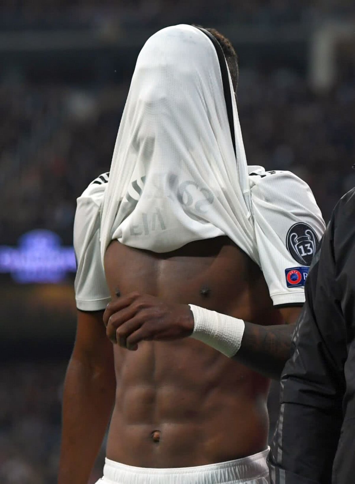 REAL MADRID - AJAX  1-4// FOTO Dublă lovitură pentru Real Madrid: Lucas Vazquez și Vinicius s-au accidentat în prima repriză! Vinicius a părăsit terenul în lacrimi