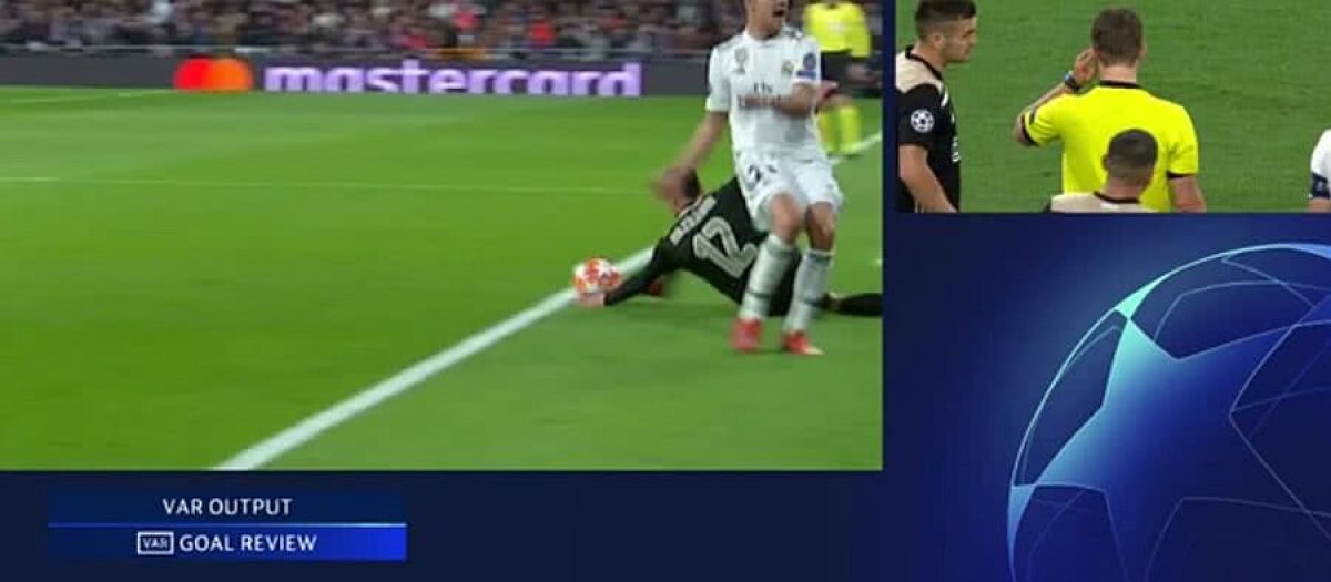 REAL MADRID - AJAX  1-4 //  FOTO Moment controversat în Real Madrid - Ajax » Gol acordat cu VAR pentru Ajax după o fază la limită