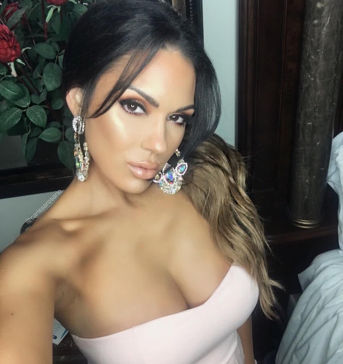 FOTO E în topul WAG în NFL » Carissa e una dintre cele mai atrăgătoare iubite din sportul american