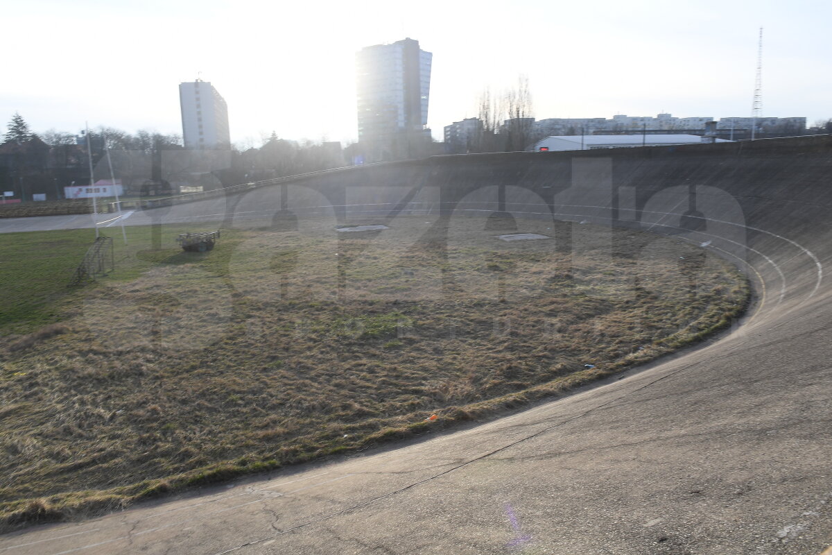 STADION DINAMO // VIDEO + FOTO EXCLUSIV Reportaj GSP în ruinele velodromului din „Ștefan cel Mare”: «monument» pentru unii,  «relicvă» pentru restul