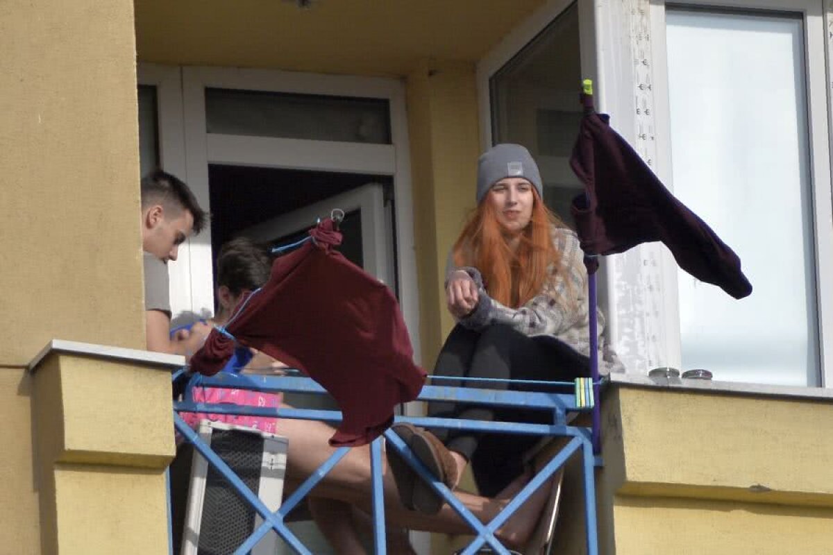 Rapid - SC Popești Leordeni 4-1 // VIDEO + FOTO 3 momente inedite din „Regie”: Florin Manea a plâns + remarci misogine către studentele din cămin: „Auzi, ce număr ai la interfon?”