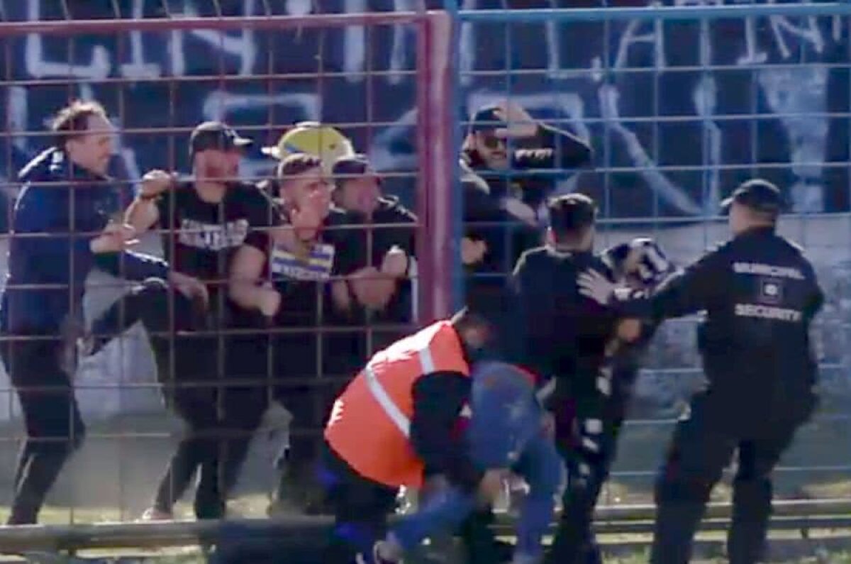 CHINDIA - PETROLUL // VIDEO + FOTO Steagul de gard, motiv de conflict la derby-ul din Liga 2 » Care a fost deznodământul disputei dintre fani