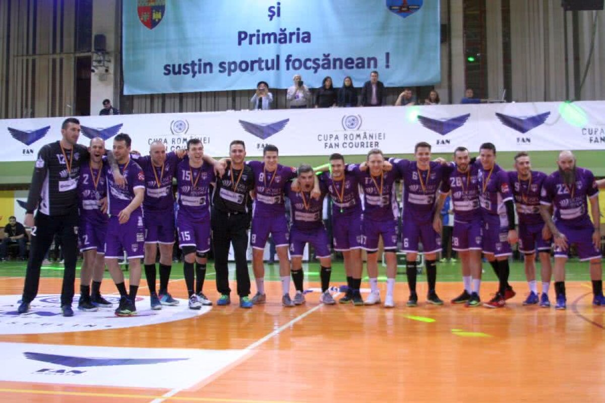 FOTO Poli e din nou fruncea! Timișoara a învins Steaua în finala Cupei României