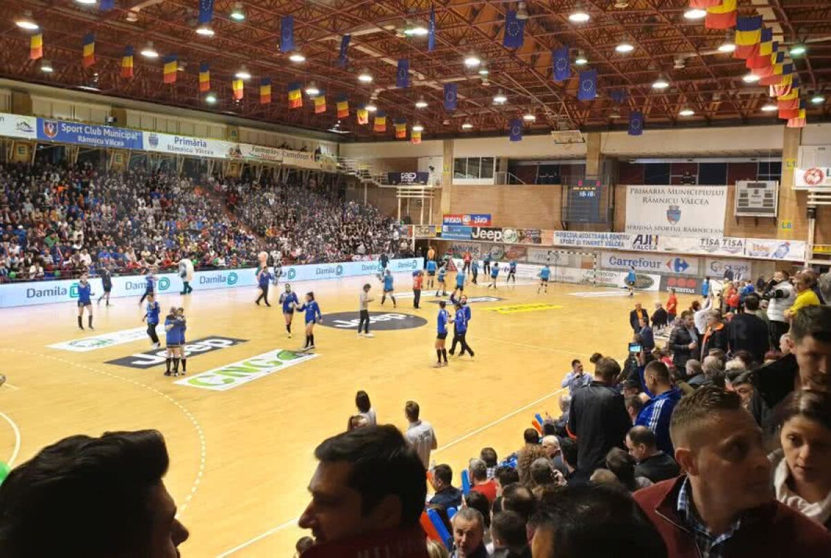 SCM RÂMNICU VÂLCEA - CSM BUCUREȘTI 29-30 // Vâlcea, 90% campioana României! » Final dramatic, cu gol în ultima secundă! 