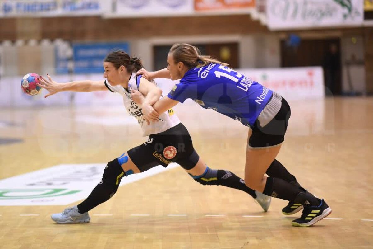 SCM RÂMNICU VÂLCEA - CSM BUCUREȘTI 29-30 // Vâlcea, 90% campioana României! » Final dramatic, cu gol în ultima secundă! 