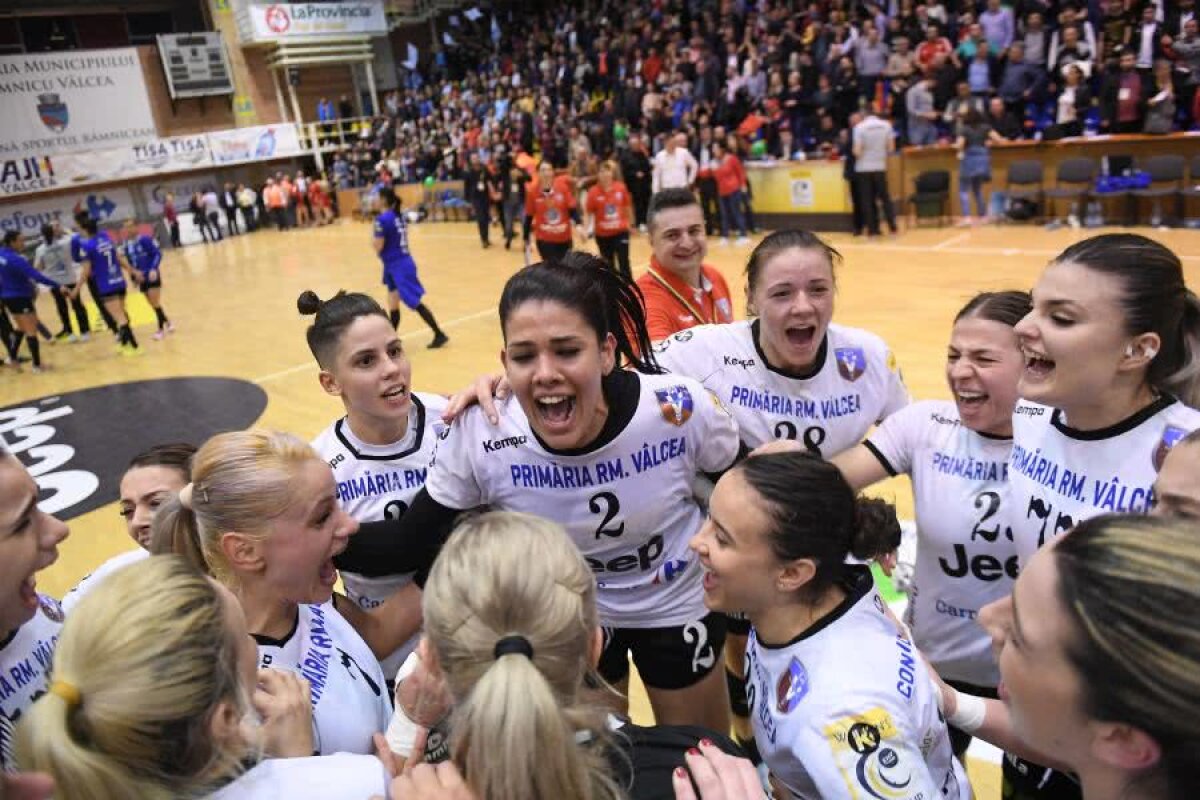 SCM RÂMNICU VÂLCEA - CSM BUCUREȘTI 29-30 // Vâlcea, 90% campioana României! » Final dramatic, cu gol în ultima secundă! 